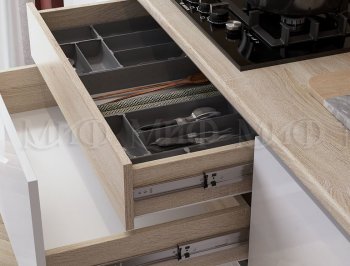 Кухонный гарнитур 2600 мм Карина (Миф) в Верхней Салде - verhnyaya-salda.mebel-e96.ru