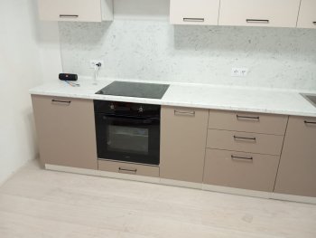 Кухонный гарнитур высокий Латте 3000 мм, Стол. 26 мм в Верхней Салде - verhnyaya-salda.mebel-e96.ru